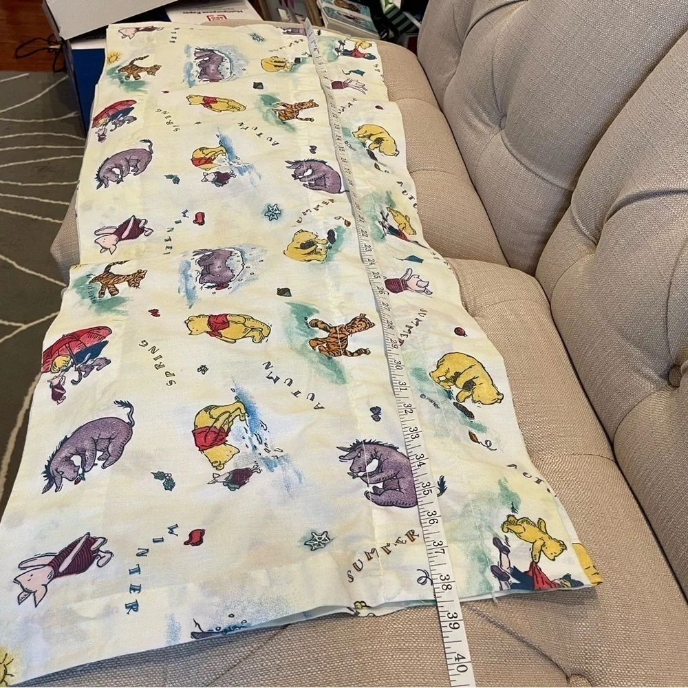 Vintage Winnie the Pooh valance 77x16